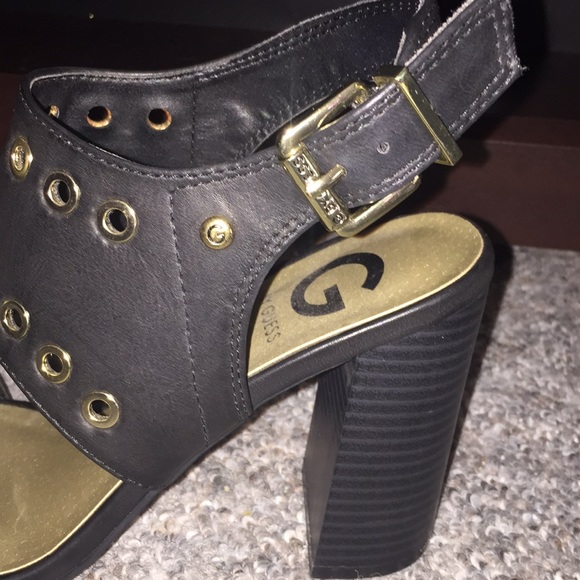Guess Heels - Picture 4 of 6